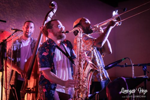 Limoges'Hop festival 2022

Partage libre avec le crédit et la citation (@lightexmachina) de l'auteur pour tout usage non promotionnel ou commercial.

© Alexandre - LIGHT EX MACHINA 2022, tous droits réservés.